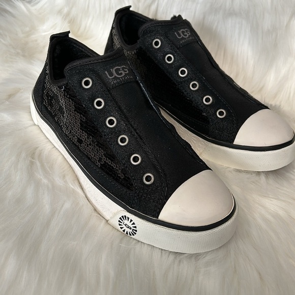 UGG Shearling Lined Sneakers NEW IN BOX - Picture 5 of 12